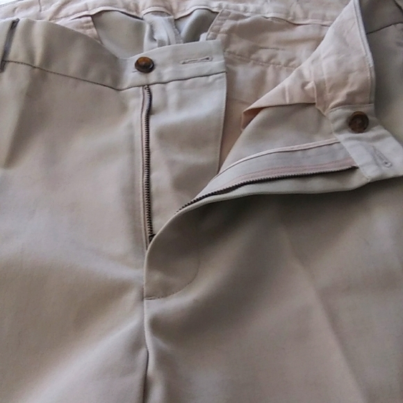 2 PAIRS - KHAKI BROOKS BROTHERS MEN'S CLARK'S STRAIGHT FIT CHINO PANTS,S-37"X32" - Picture 3 of 9